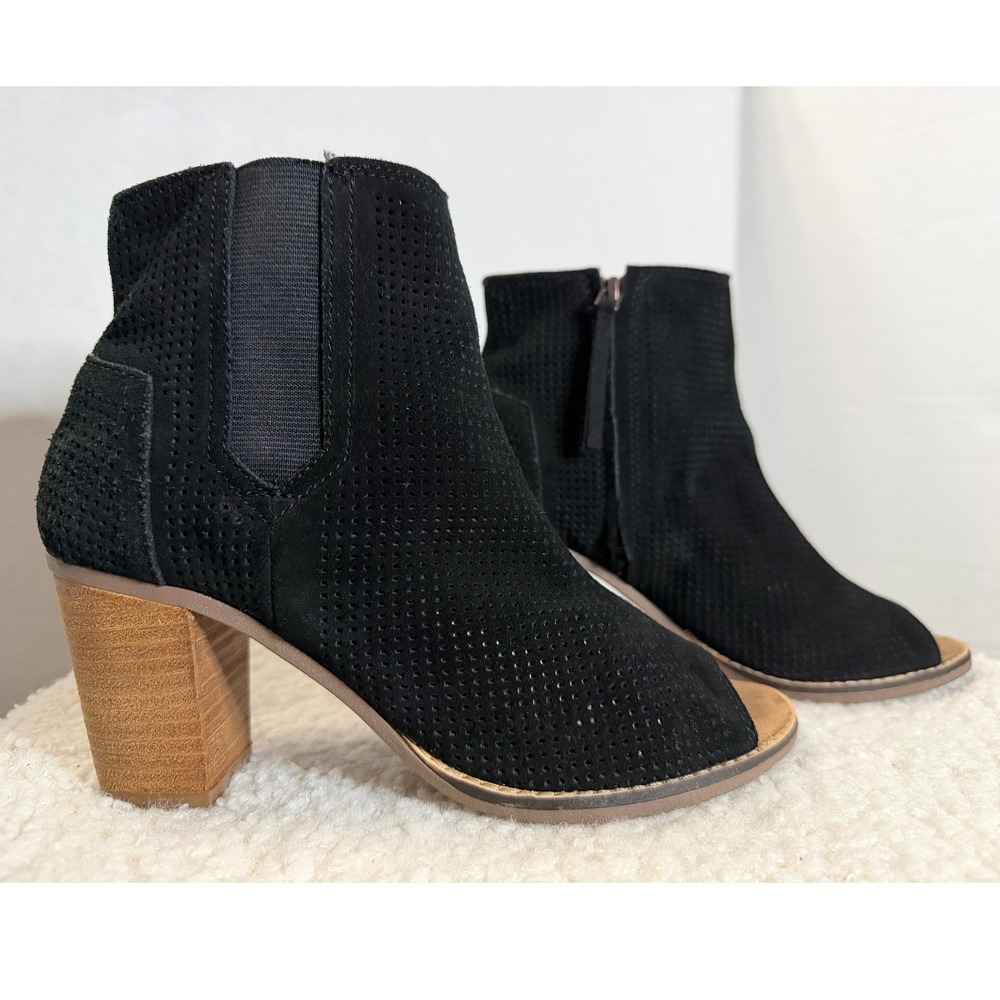 Toms Booties Black Suede Ankle High Majorca Perforated 7.5 Peep Toe Block Heel - Picture 3 of 12